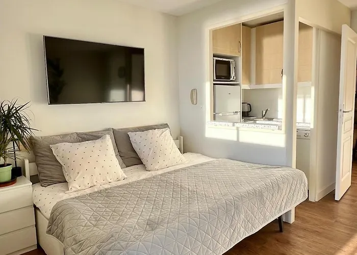 Splendid View In كان